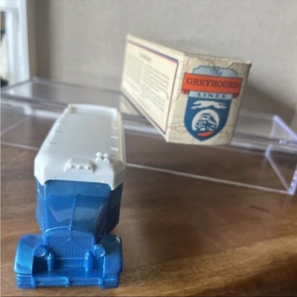 Vintage 1976 Avon for Men "'31 GREYHOUND" Everest After Shave 5 oz. - Picture 4 of 6